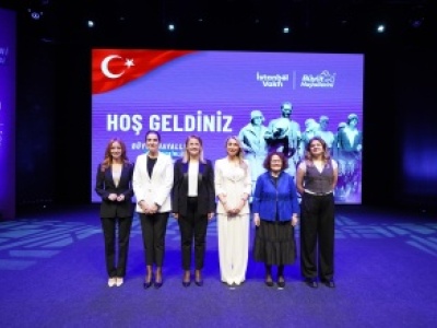BAŞKAN OVALIOĞLU: KADININ GÜVENDE VE EŞİT OLDUĞU BİR DÜNYA KURMAYA KARARLIYIZ