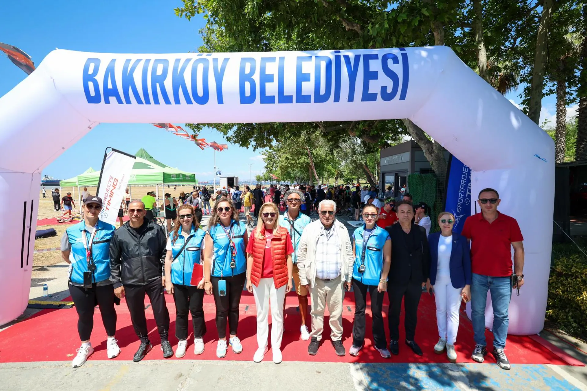 FLORYA SAHİLİ’NDE NEFES KESEN TRİATLON HEYECANI