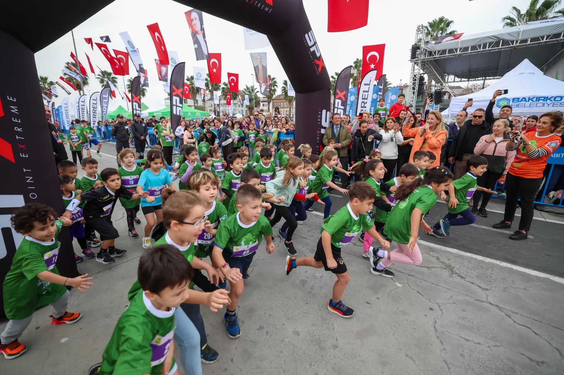 BAKIRKÖY’DE ÖĞRETMENLER GÜNÜ KOŞUSU
