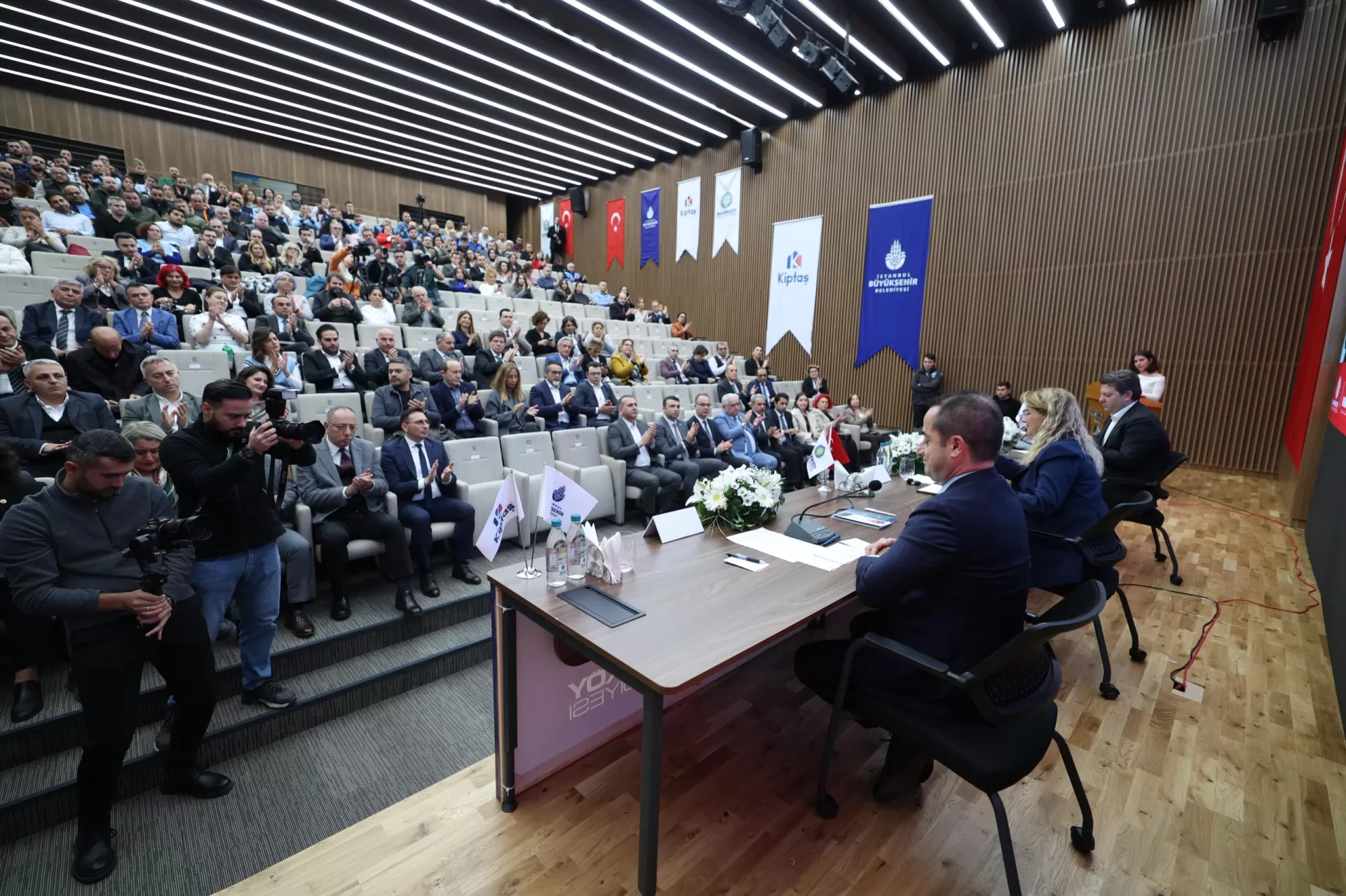 BAKIRKÖY YENİLENİYOR! KİPTAŞ İLE KENTSEL DÖNÜŞÜM PROTOKOLÜ İMZALANDI