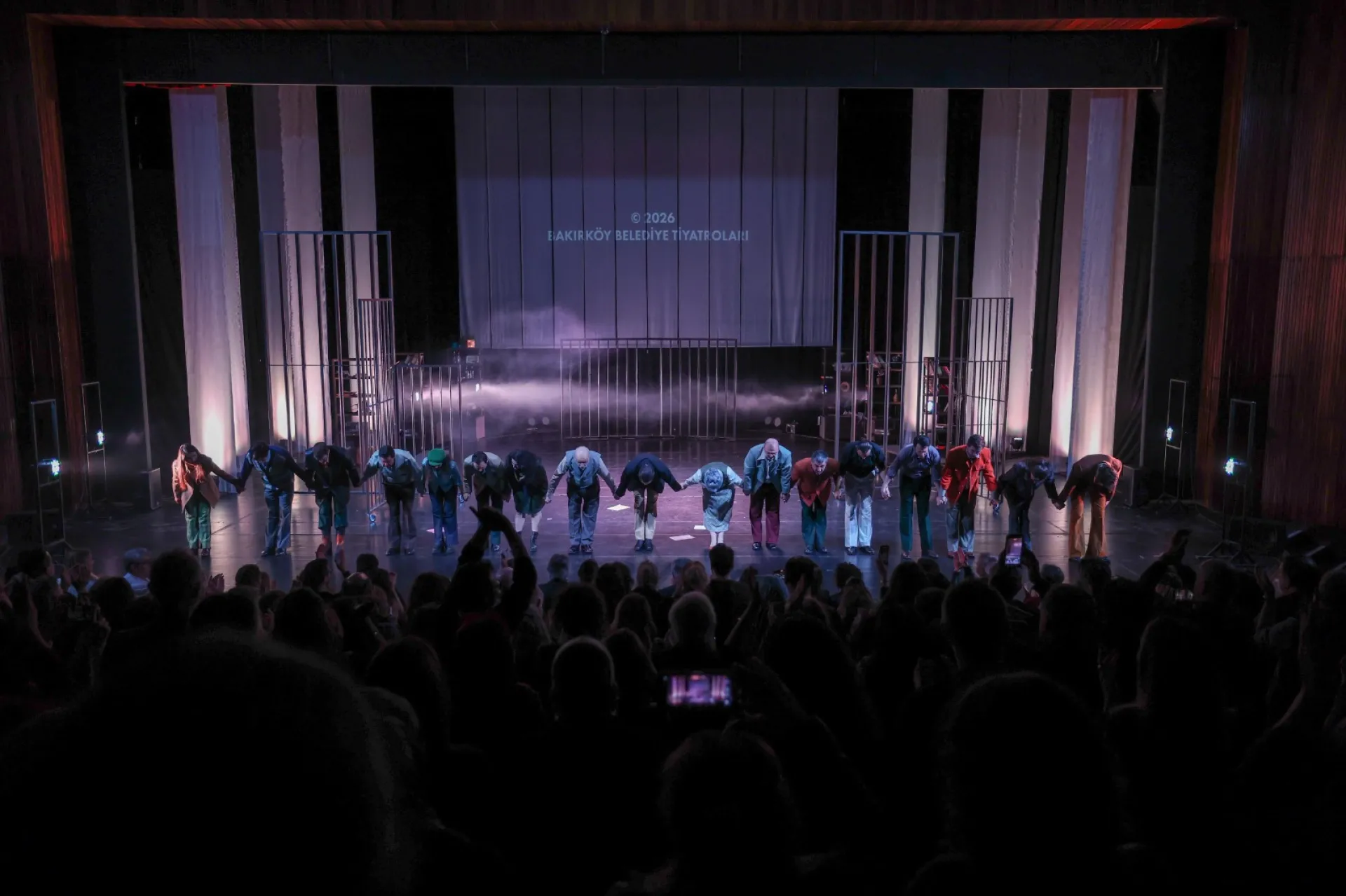 Tarık Akan’ın hayatı tiyatro sahnesinde