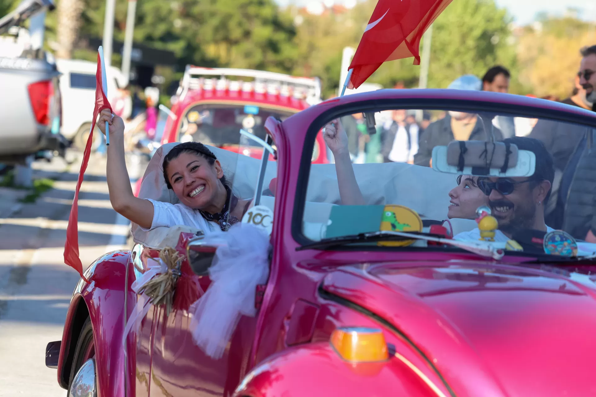 BAKIRKÖY’DE VOSVOSLARLA CUMHURİYET KONVOYU