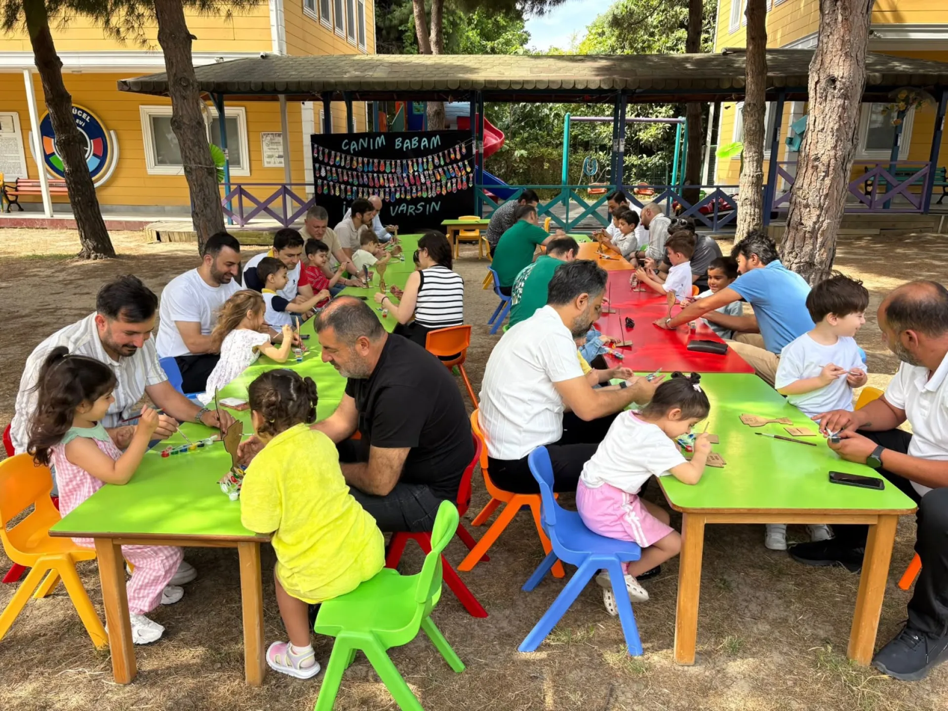 BAKIRKÖY BELEDİYESİ’NDEN RENKLİ BABALAR GÜNÜ ETKİNLİĞİ