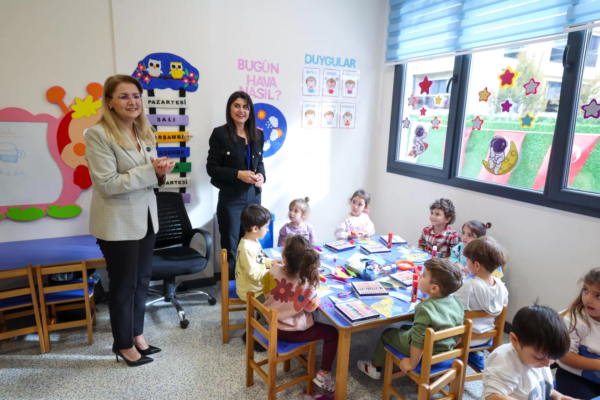 BAKIRKÖY’DE MUZAFFER İZGÜ GÜNDÜZ ÇOCUK BAKIMEVİ AÇILDI