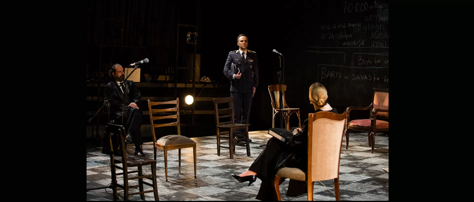 ''Terör'' Oyunu Bakırköy Belediye Tiyatroları Yeni Sezonda Gösterime Başladı