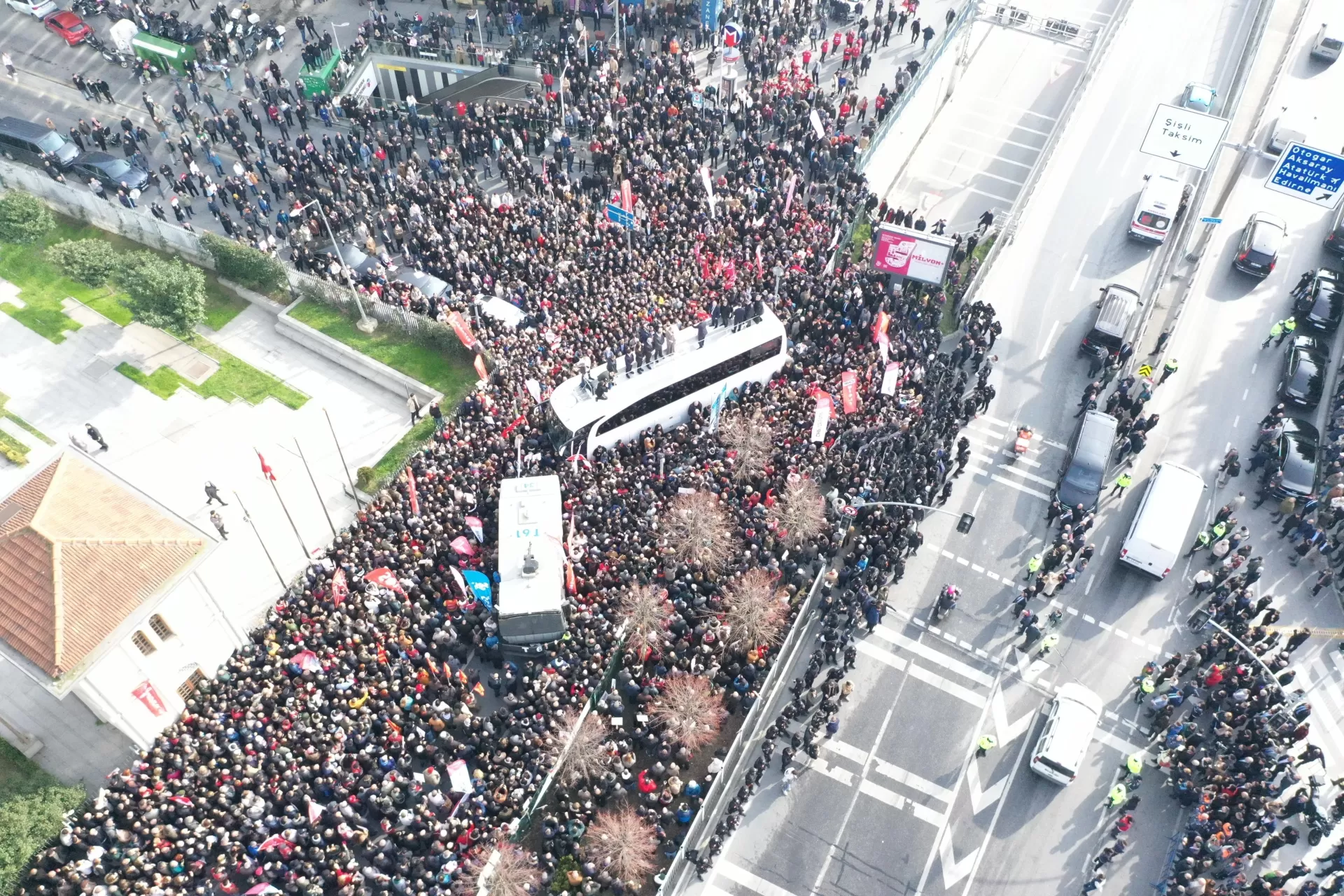 BAKIRKÖY BELEDİYE BAŞKANI OVALIOĞLU’NDAN İMAMOĞLUNA DESTEK