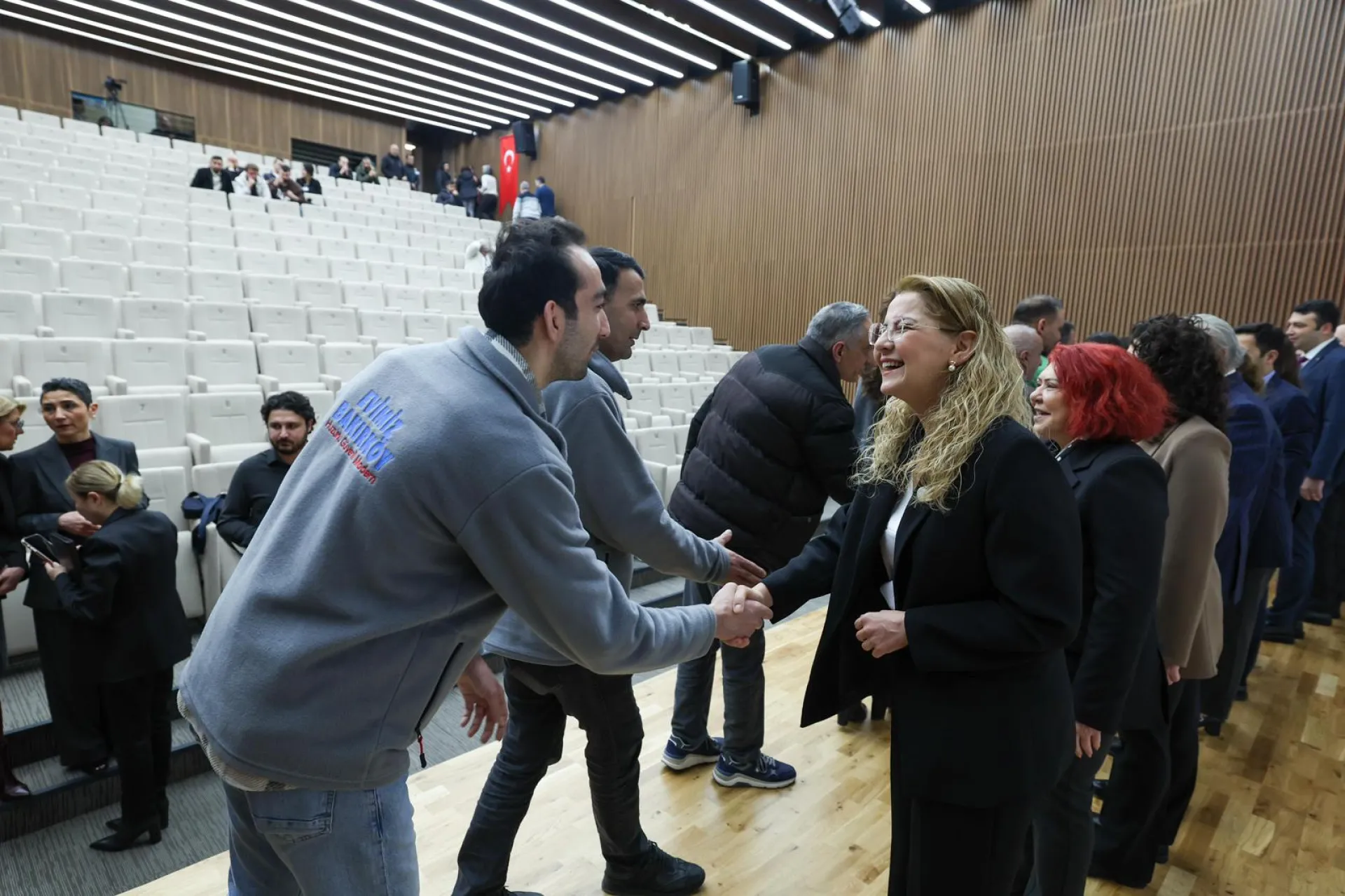 BAŞKAN OVALIOĞLU PERSONELİYLE BAYRAMLAŞTI