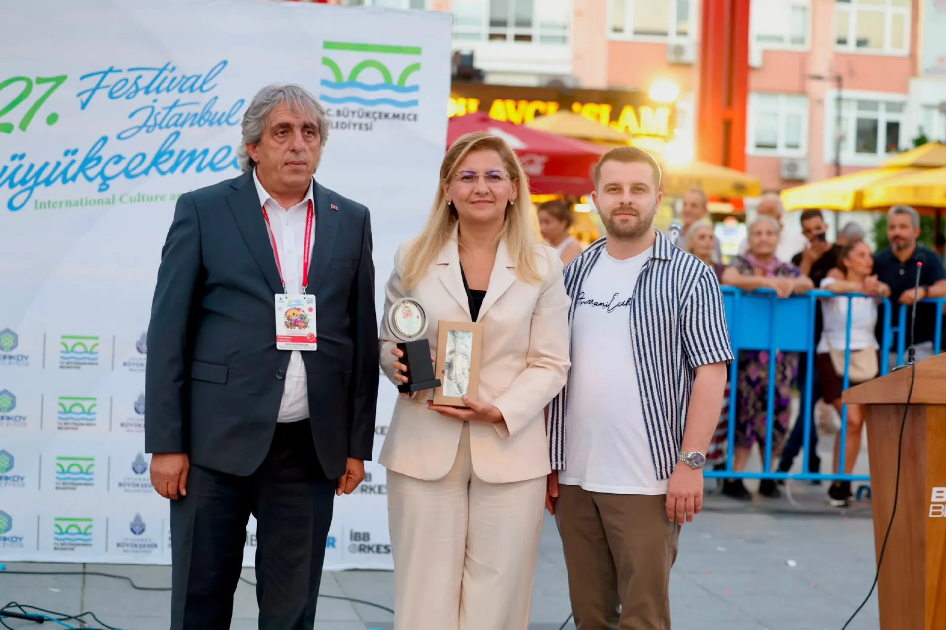 DÜNYA KÜLTÜRLERİ BAKIRKÖY’DE BULUŞTU