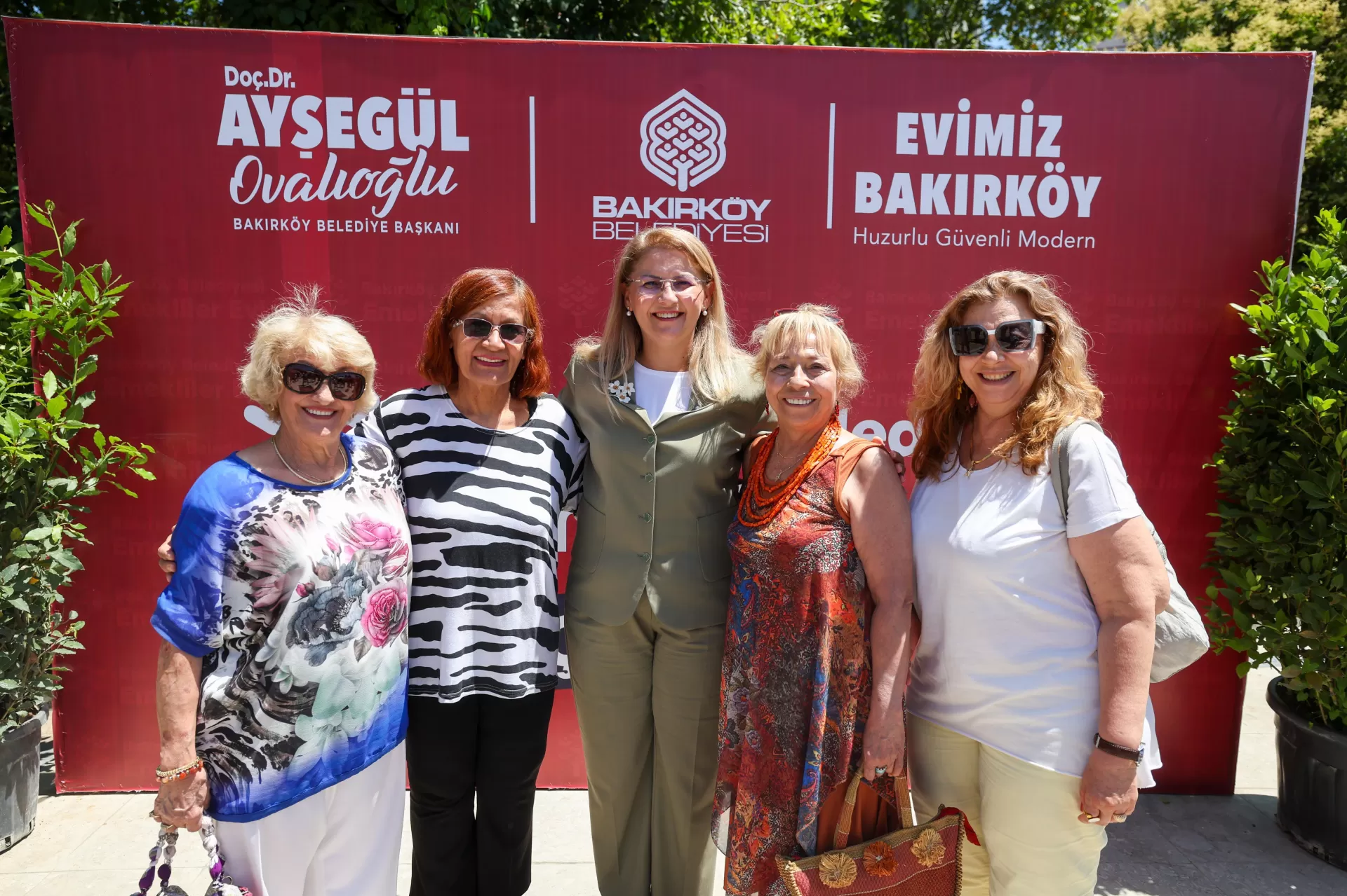 BAKIRKÖY BELEDİYESİ EMEKLİLER EVİ AÇILDI