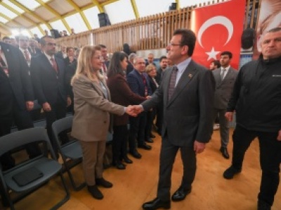 BAŞKAN OVALIOĞLU, ‘YEREL YÖNETİMLER VE EĞİTİM ÇALIŞTAYI’NA KATILDI
