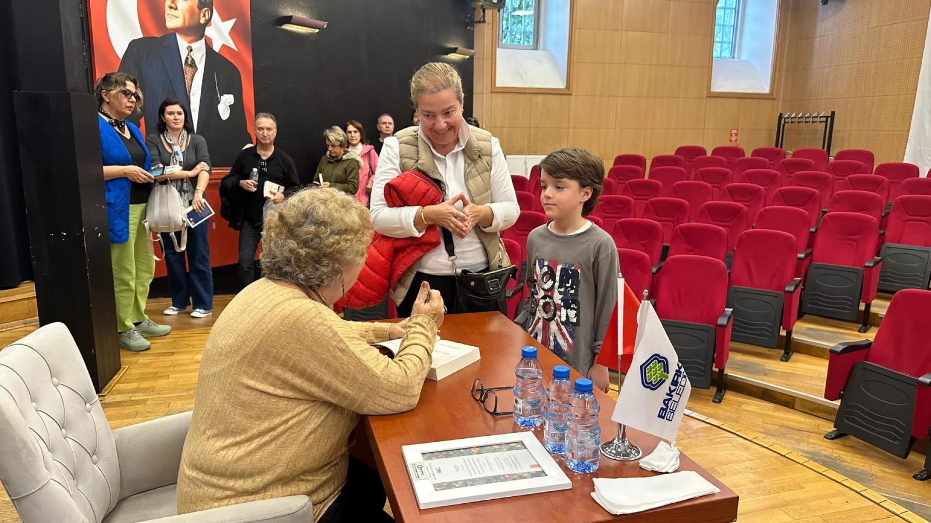 FEYZA HEPÇİLİNGİRLER “TÜRKÇE”Yİ ANLATTI