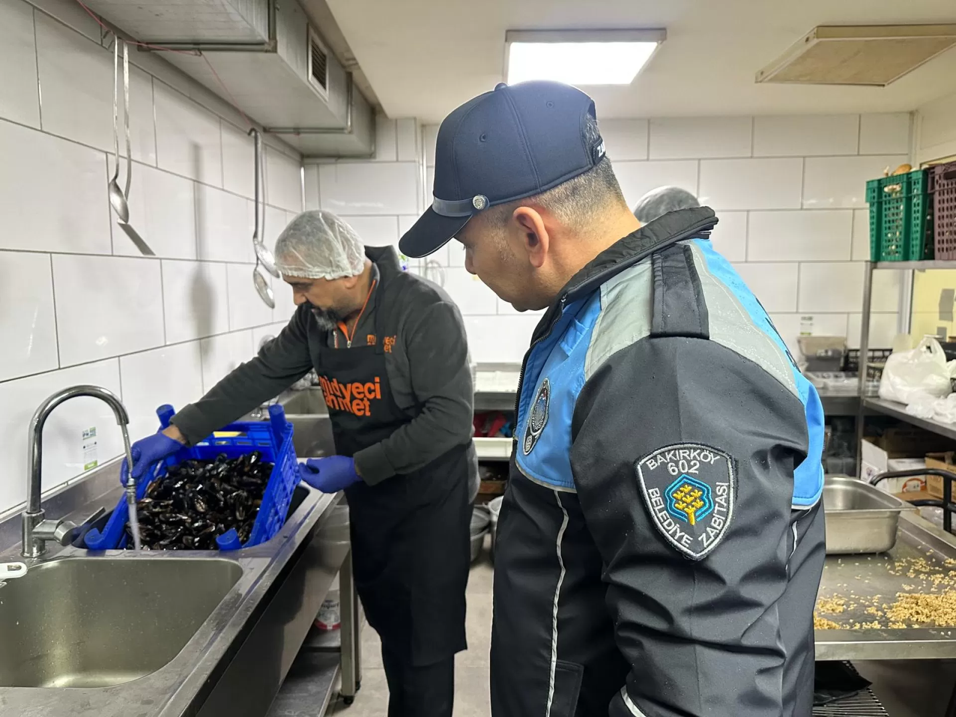 BAKIRKÖY ZABITASINDAN YİYECEK İÇECEK İŞLETMELERİNE SIKI DENETİM