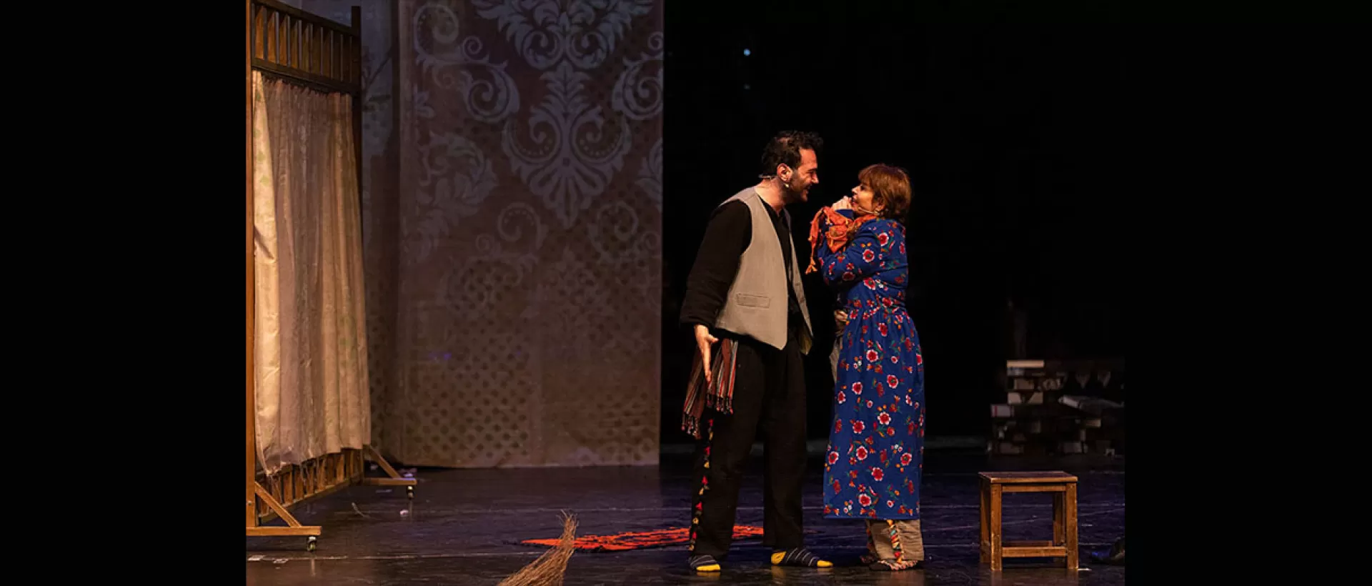 ''Eşeğin Gölgesi' Oyunu Bakırköy Belediye Tiyatroları Yeni Sezonda Gösterime Başladı