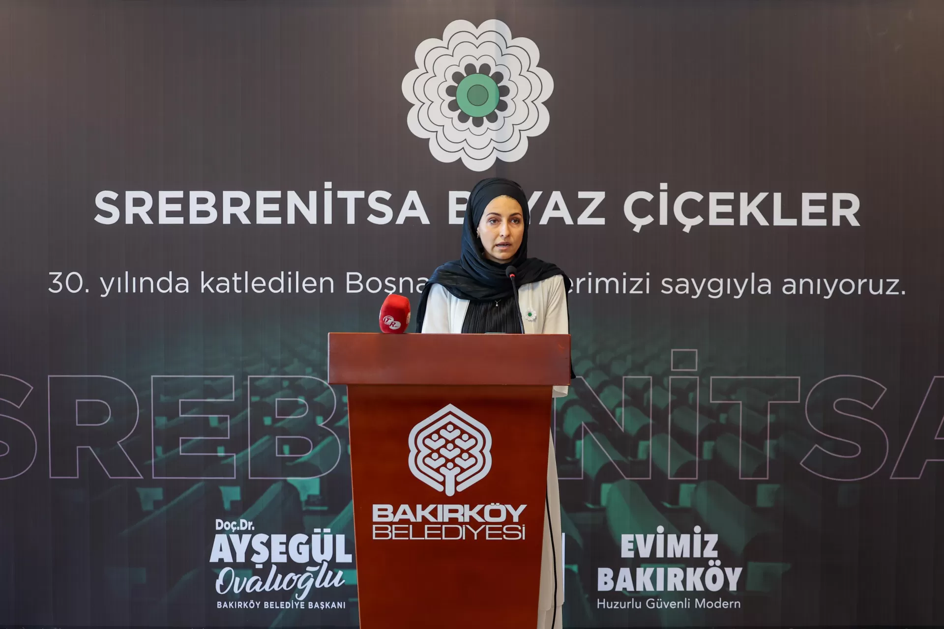 BAŞKAN OVALIOĞLU: “SREBRENİTSA SOYKIRIMI KARA BİR LEKEDİR”