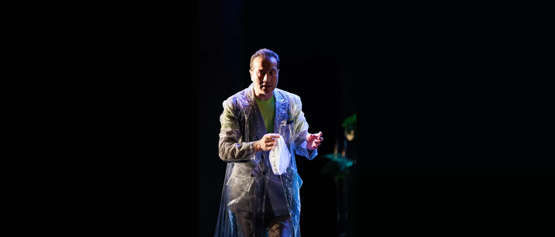 ''Çirkin'' Oyunu Bakırköy Belediye Tiyatroları Sahnesinde Gösterime Başladı