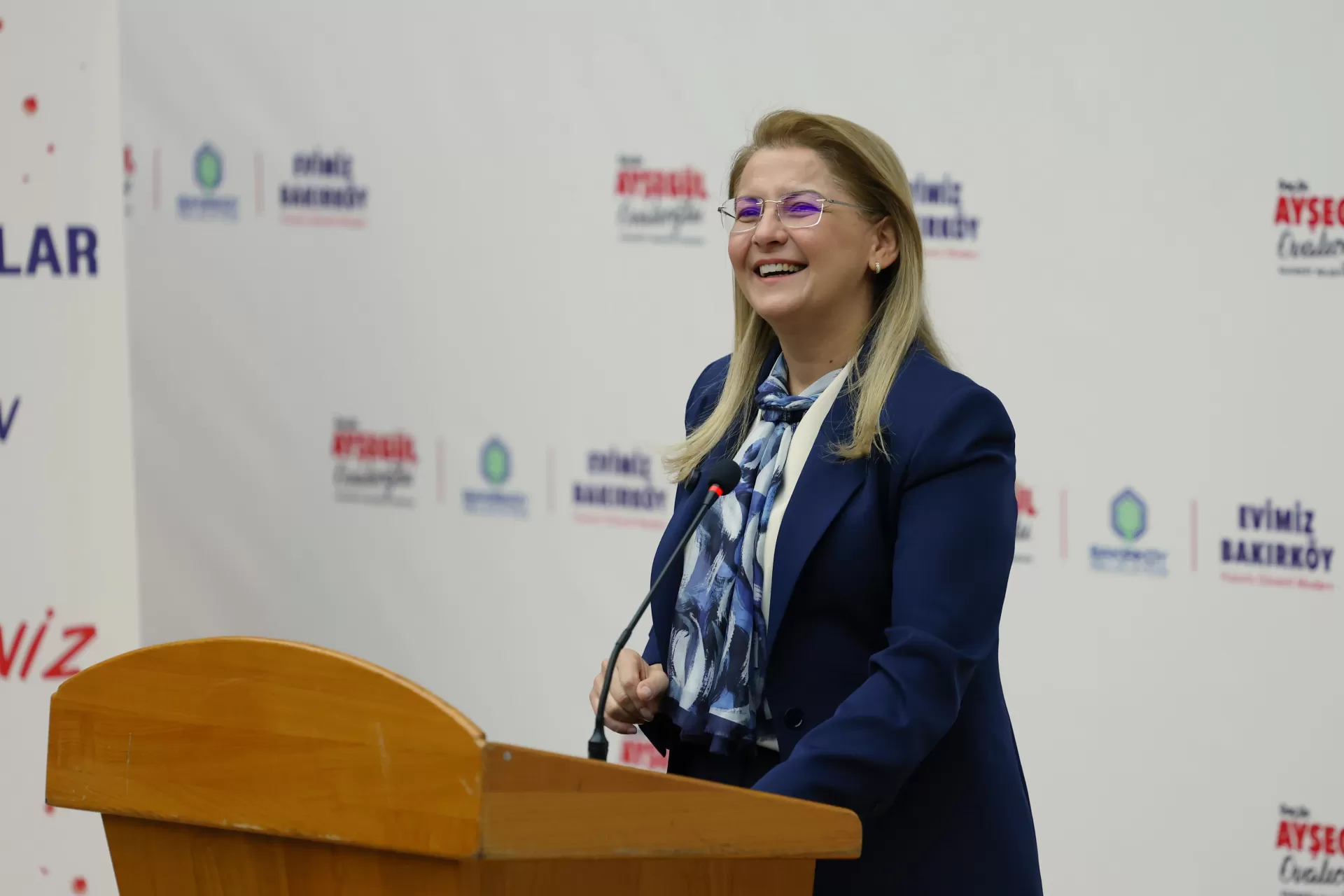 BAŞKAN OVALIOĞLU, KADIN ÇALIŞANLARLA BULUŞTU