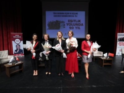 BAKIRKÖY’DE “EŞİTLİK YOLUNDA 90 YIL” SÖYLEŞİSİ