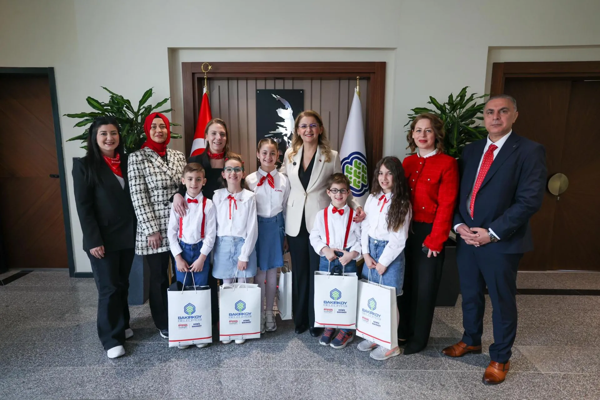 BAKIRKÖY’DE 23 NİSAN COŞKUSU