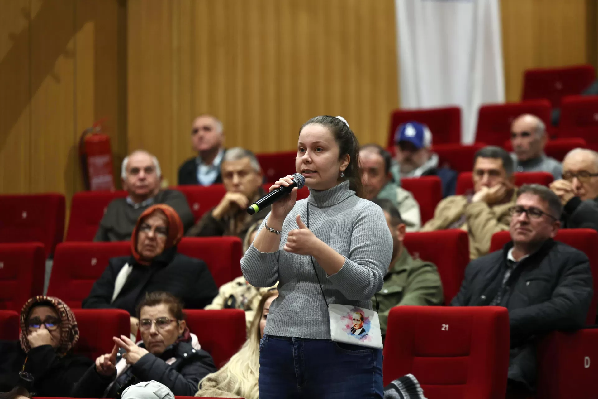 BAŞKAN OVALIOĞLU MAHALLELİLERİN SORUNLARINI DİNLEMEYE DEVAM EDİYOR