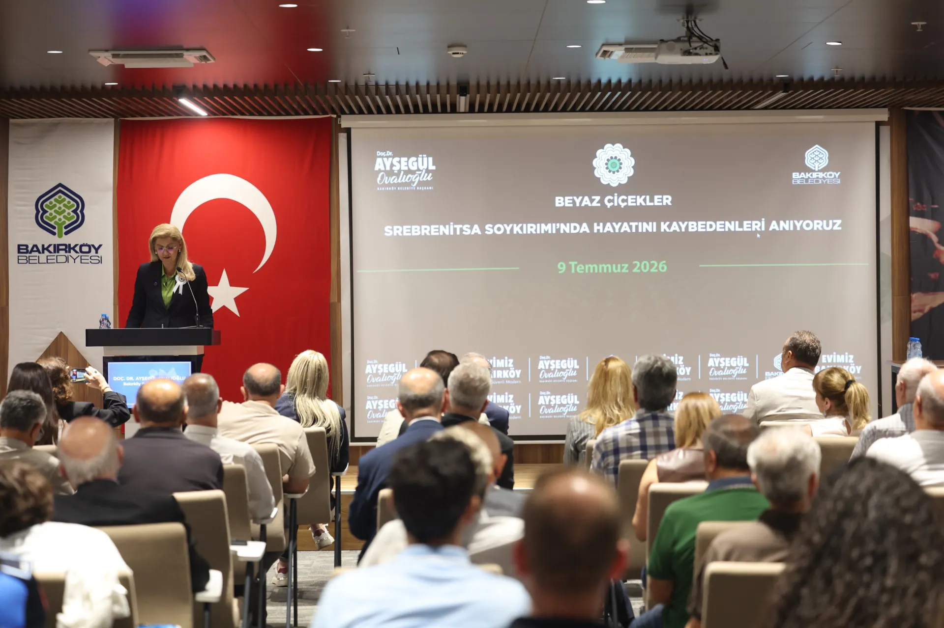 SREBRENİTSA SOYKIRIMI’NDA KATLEDİLENLER BAKIRKÖY’DE UNUTULMADI