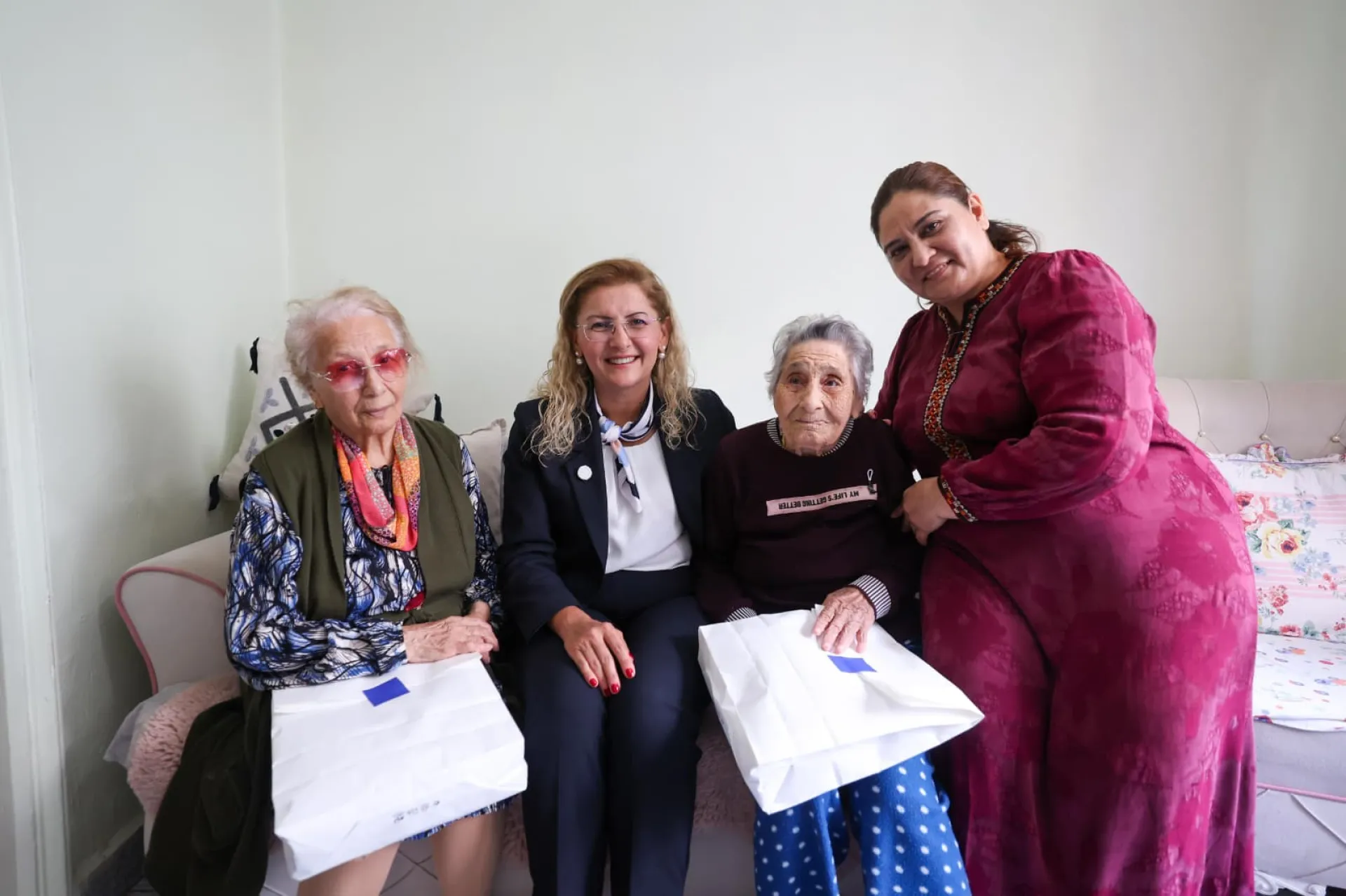 BAŞKAN OVALIOĞLU BAKIRKÖY’ÜN ÇINARLARINI ZİYARET ETTİ