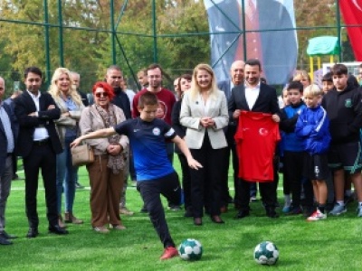 BAKIRKÖY BELEDİYESİ SPOR KOMPLEKSİ YEPYENİ HALİYLE HİZMETE AÇILDI