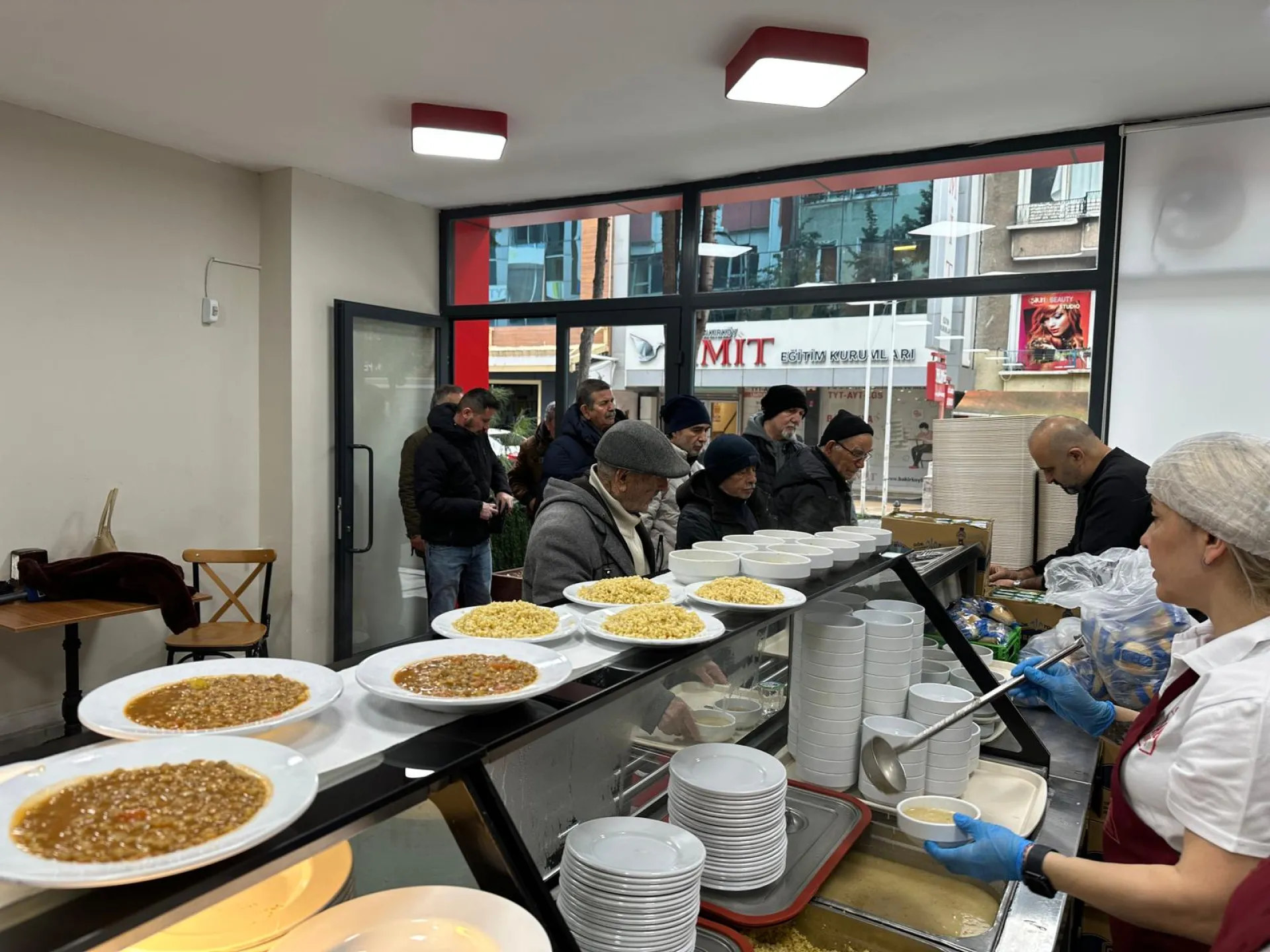 BAKIRKÖY’DE ÇANAKKALE RUHU TÜRKÜLERLE YAŞATILDI